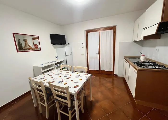 Estivi Anna E Pino ריו מרינה