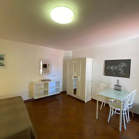 Estivi Anna E Pino Appartement *