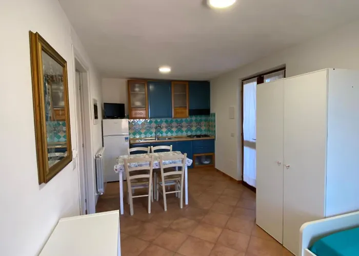 Estivi Anna E Pino *