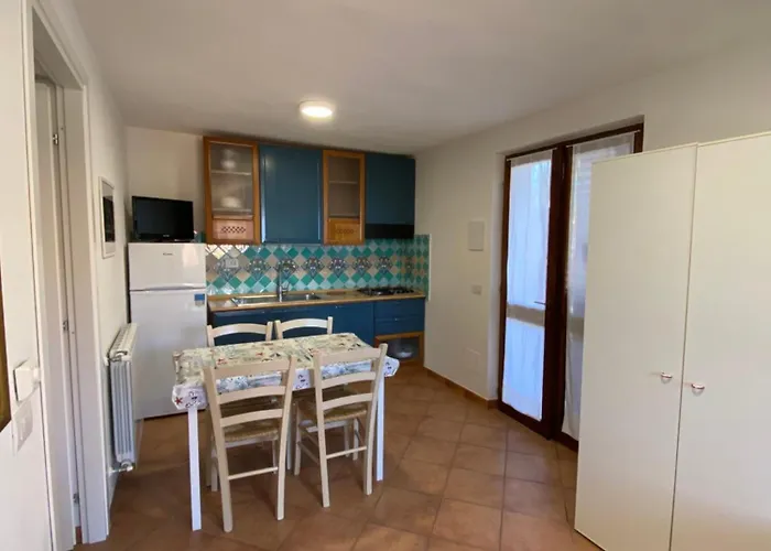 Estivi Anna E Pino * Rio Marina