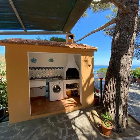 Estivi Anna E Pino * Rio Marina