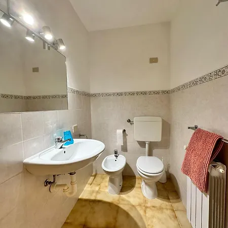 Estivi Anna E Pino *